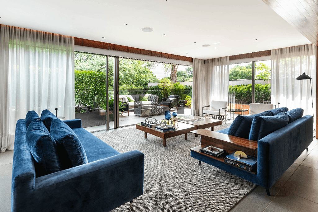 Casa à venda com 4 quartos, 925m² - Foto 1