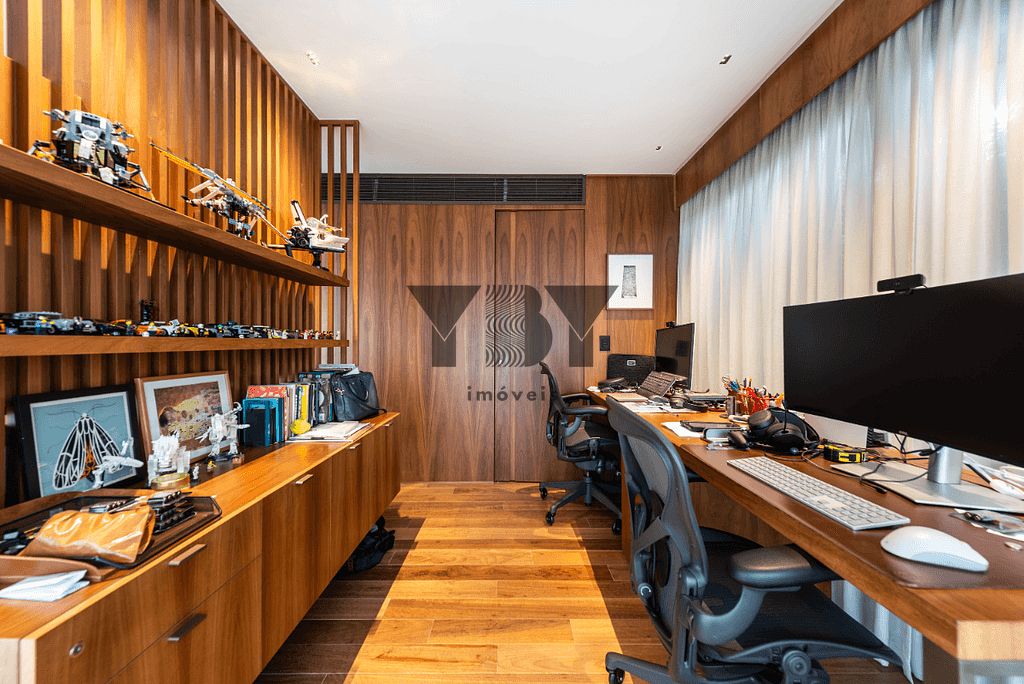 Casa à venda com 4 quartos, 925m² - Foto 4