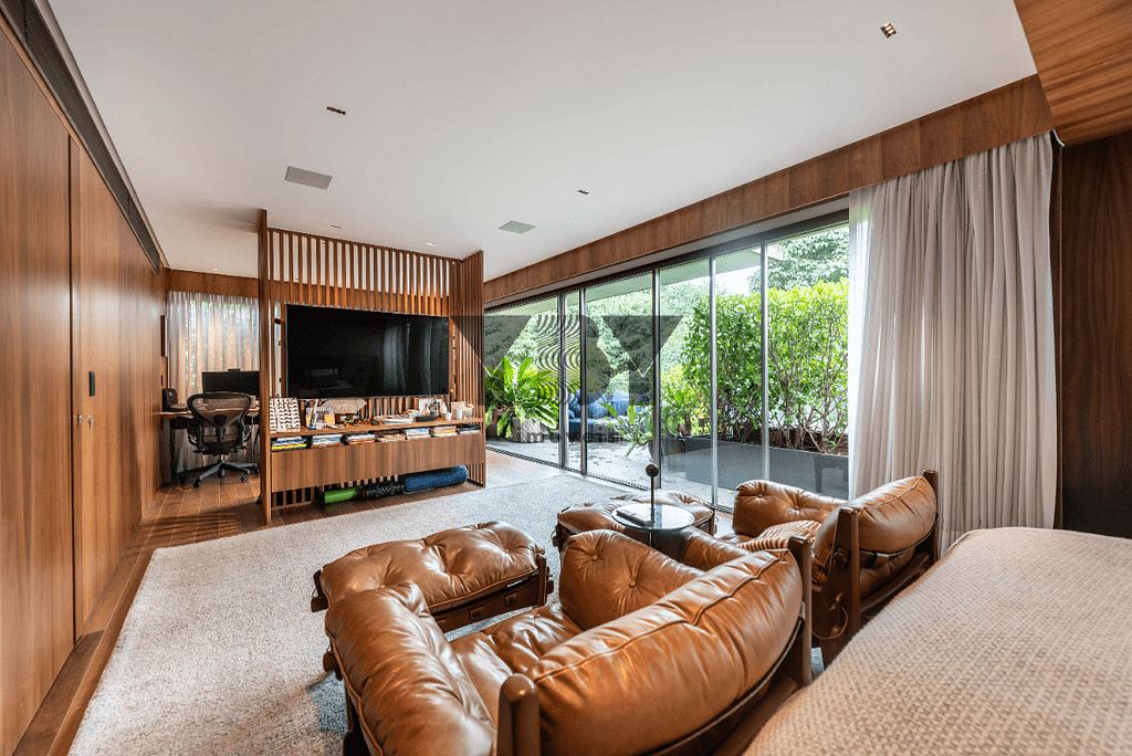 Casa à venda com 4 quartos, 925m² - Foto 2