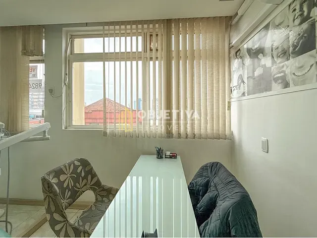 Sala à venda, no bairro Centro em Canoas