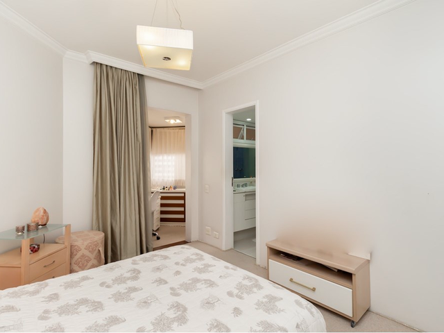 Foto do Apartamento - Apartamento à venda 3 Quartos 1 Suite 2 Vagas 112M² Moema São Paulo - SP | Correteria Imóveis