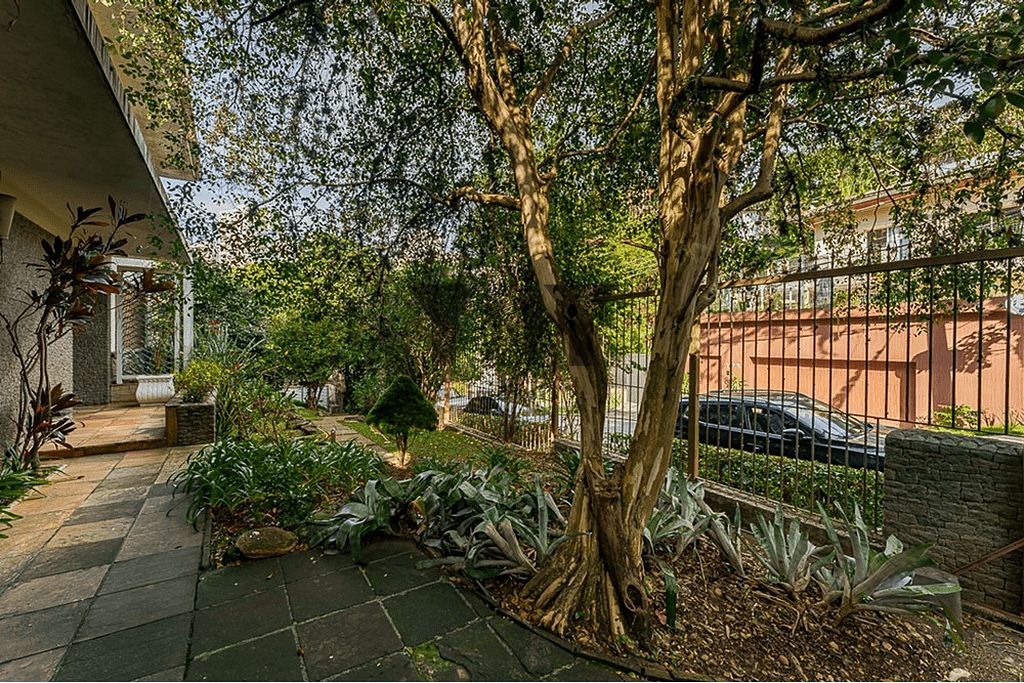 Casa à venda com 3 quartos, 320m² - Foto 34