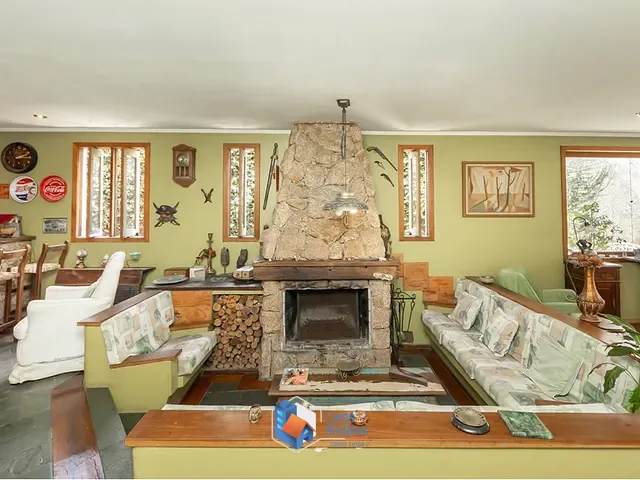 Casa 4 quartos e 3 banheiros, à venda, no bairro Chácara Monte Alegre em São Paulo