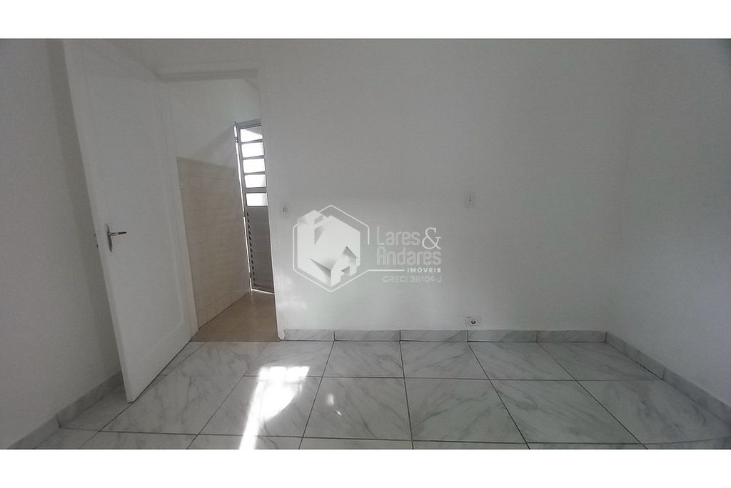 Casa à venda com 3 quartos, 92m² - Foto 11
