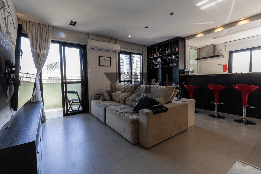 Cobertura à venda com 2 quartos, 80m² - Foto 1