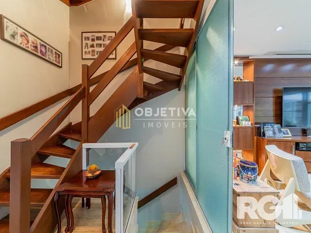 Casa 4 quartos e 6 banheiros, à venda, no bairro Jardim Carvalho em Porto Alegre