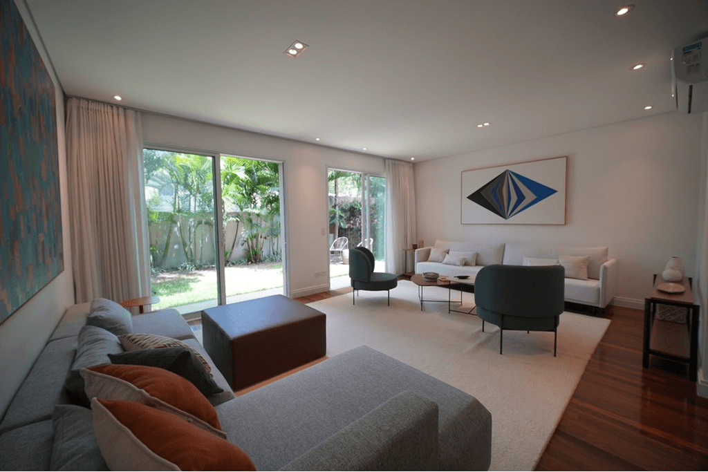 Foto do Casa-Casa em Condomínio à venda 4 Quartos 4 Suites 3 Vagas 334M² Real Parque São Paulo - SP