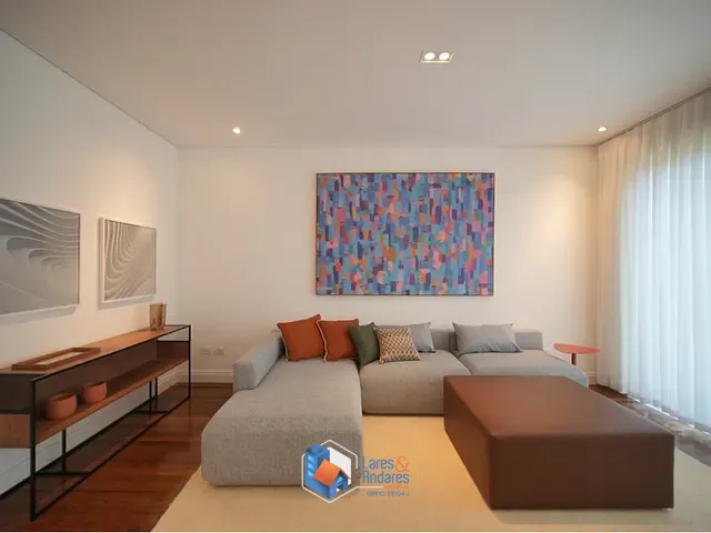 Casa 4 quartos e 7 banheiros, à venda, no bairro Real Parque em São Paulo