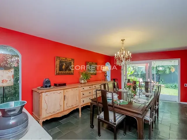 Casa 4 quartos e 5 banheiros, à venda, no bairro Real Parque em São Paulo