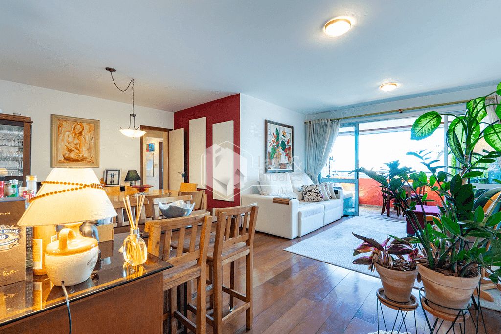 Apartamento à venda com 4 quartos, 225m² - Foto 1