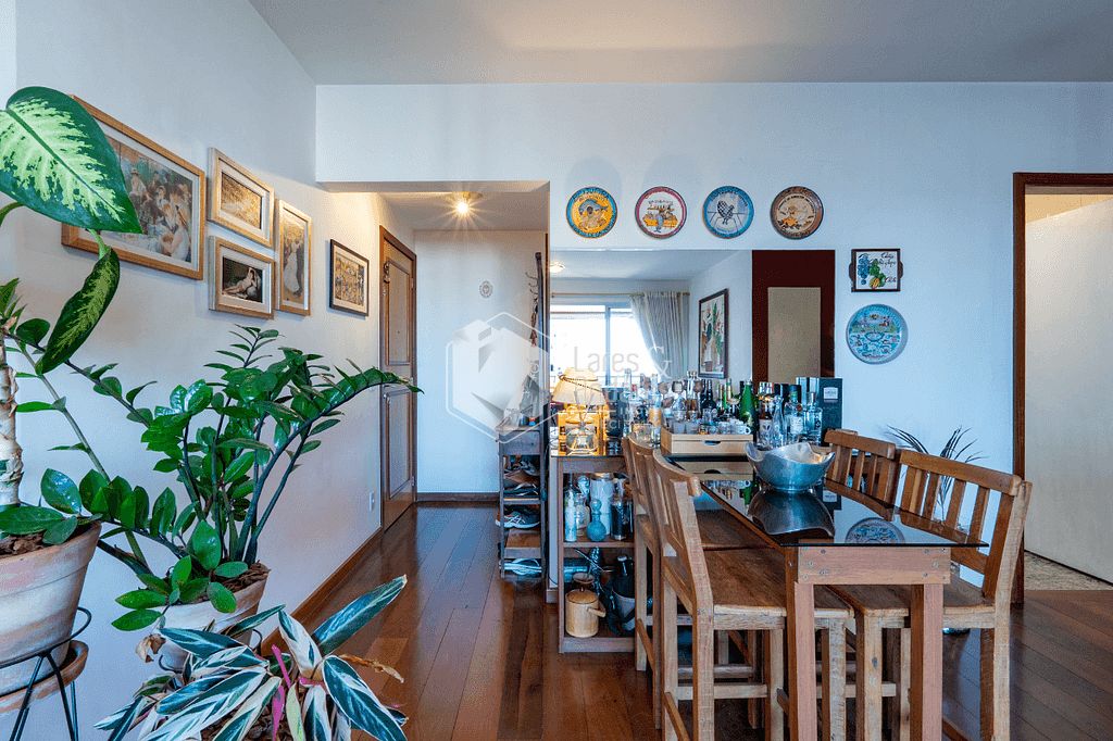 Apartamento à venda com 4 quartos, 225m² - Foto 47