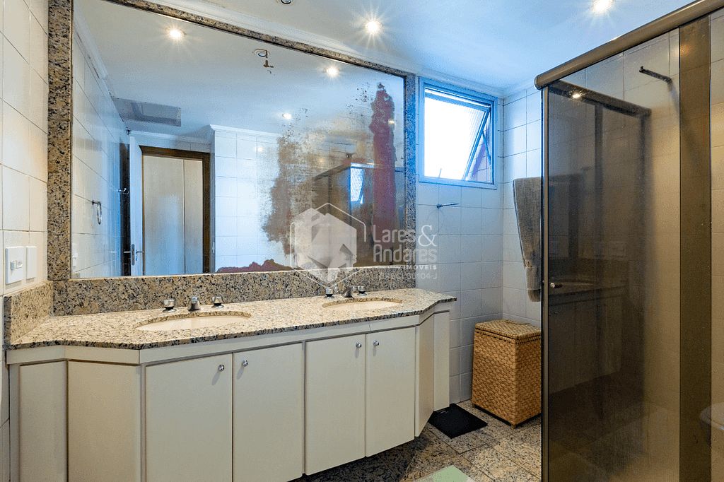 Apartamento à venda com 4 quartos, 225m² - Foto 31