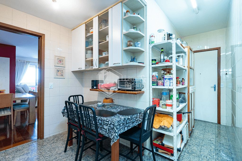 Apartamento à venda com 4 quartos, 225m² - Foto 19