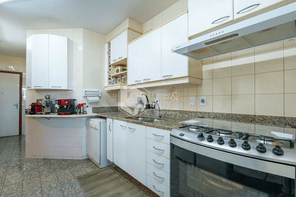 Apartamento à venda com 4 quartos, 225m² - Foto 16