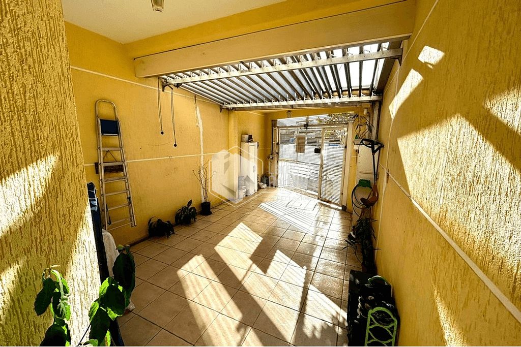 Casa à venda com 2 quartos, 84m² - Foto 3