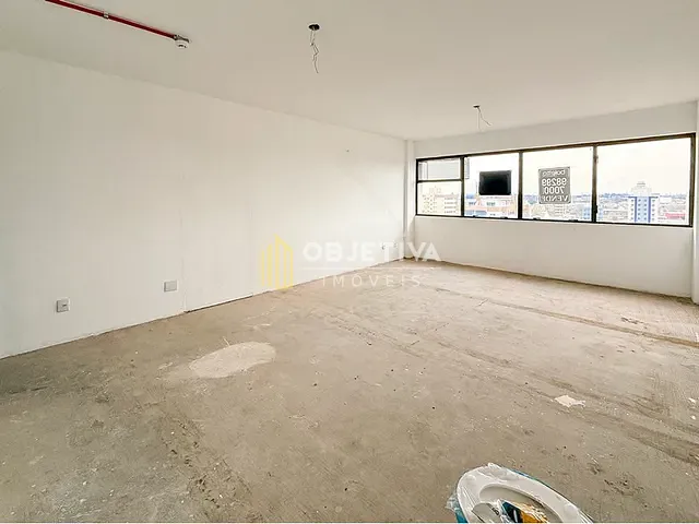 Sala à venda, no bairro Centro em Canoas