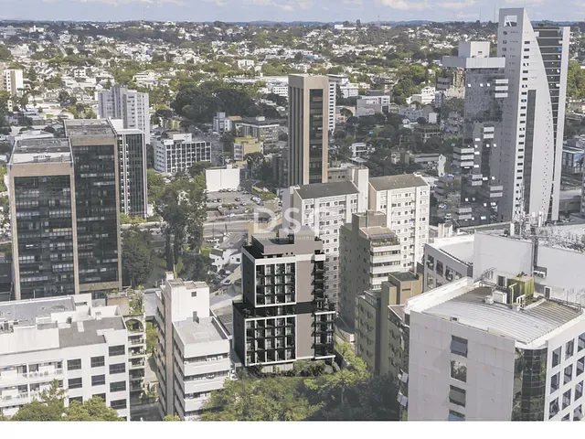 Loja à venda, no bairro Centro Cívico em Curitiba
