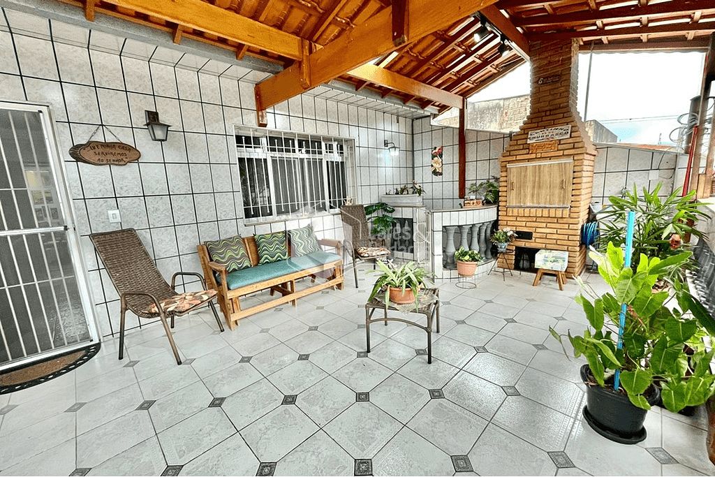 Casa à venda com 5 quartos, 309m² - Foto 1