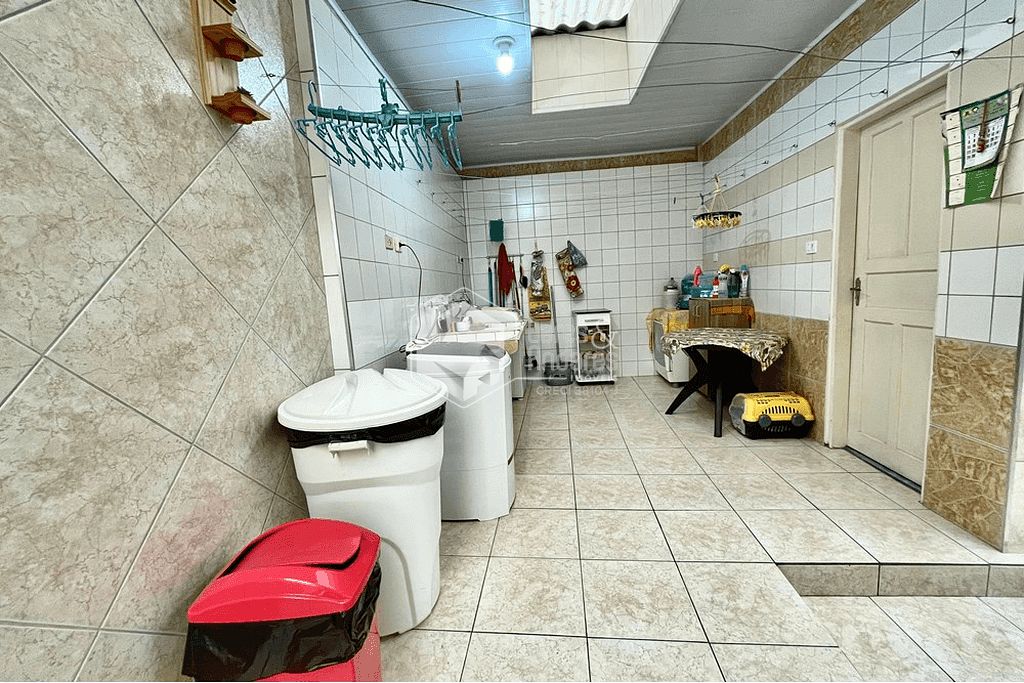 Casa à venda com 5 quartos, 309m² - Foto 13