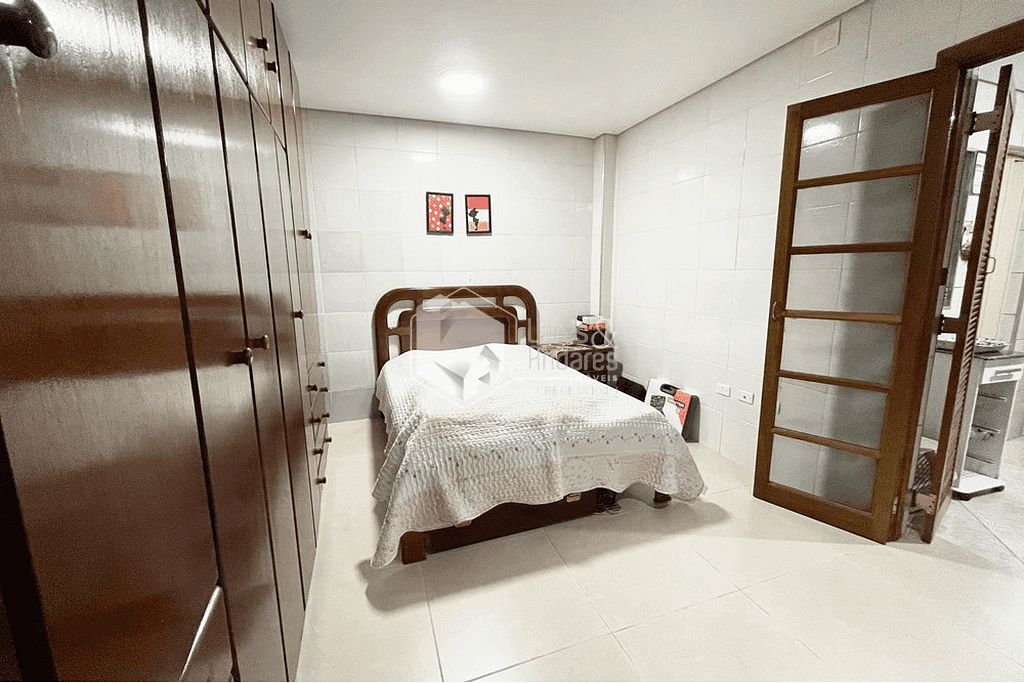 Casa à venda com 5 quartos, 309m² - Foto 9