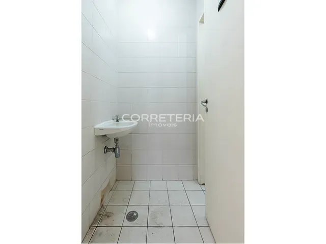 Sala à venda, no bairro Santo Amaro em São Paulo
