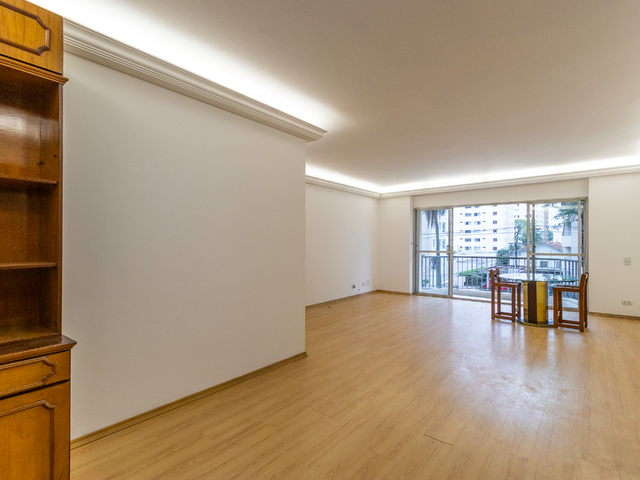 Foto do Apartamento - Apartamento à venda 3 Quartos 1 Suite 2 Vagas 172M² Moema São Paulo - SP | Lares e Andares Imóveis