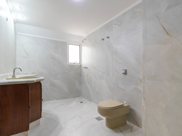 Foto do Apartamento - Apartamento à venda 3 Quartos 1 Suite 2 Vagas 172M² Moema São Paulo - SP | Lares e Andares Imóveis