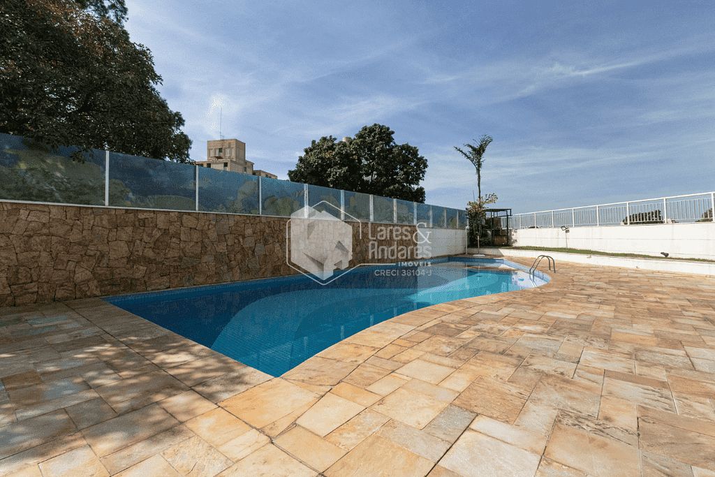 Apartamento à venda com 2 quartos, 70m² - Foto 2
