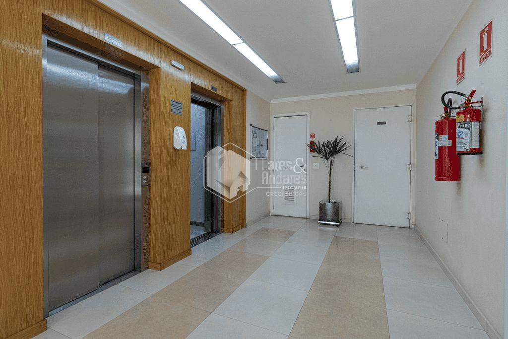 Apartamento à venda com 2 quartos, 70m² - Foto 28