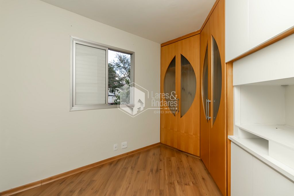 Apartamento à venda com 2 quartos, 64m² - Foto 2