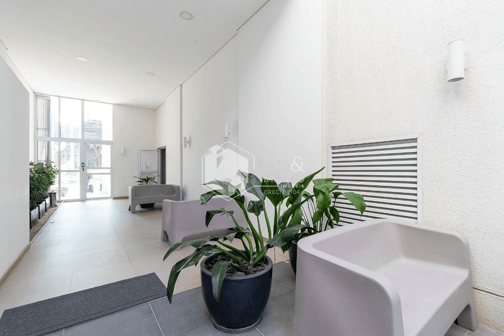 Apartamento à venda com 1 quarto, 27m² - Foto 2