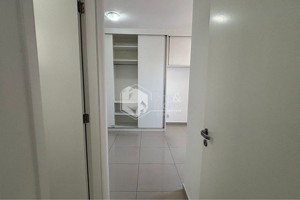 Apartamento à venda com 3 quartos, 92m² - Foto 2