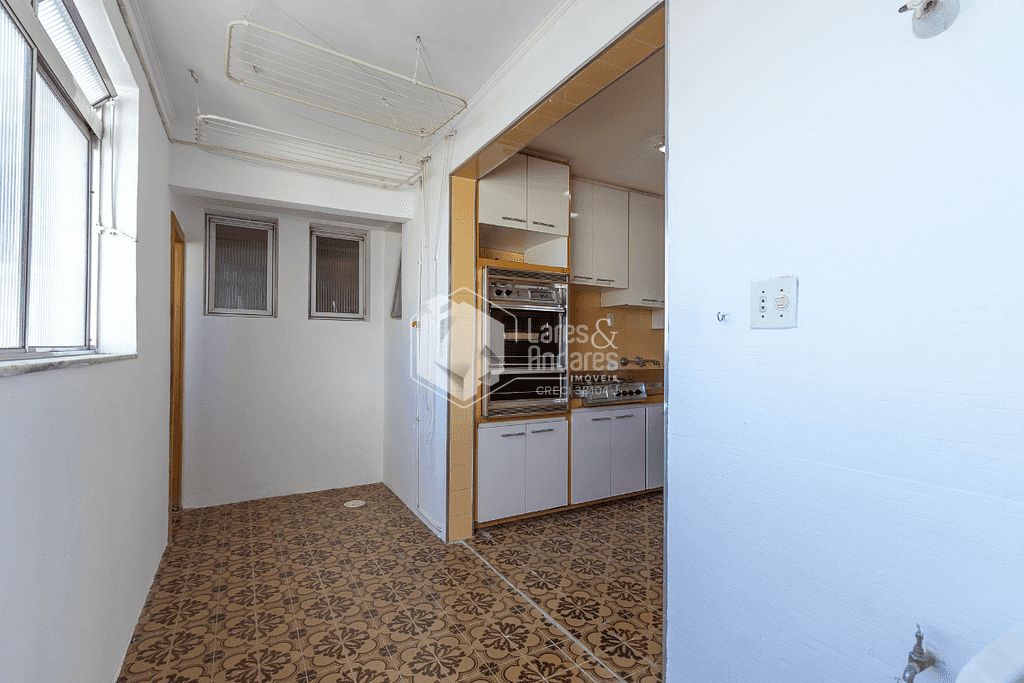 Apartamento à venda com 3 quartos, 121m² - Foto 7