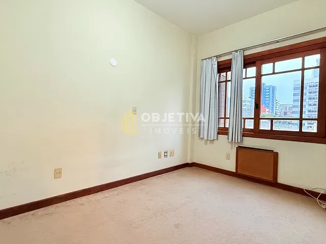 Apartamento 3 quartos e 7 banheiros, à venda, no bairro Petrópolis em Porto Alegre