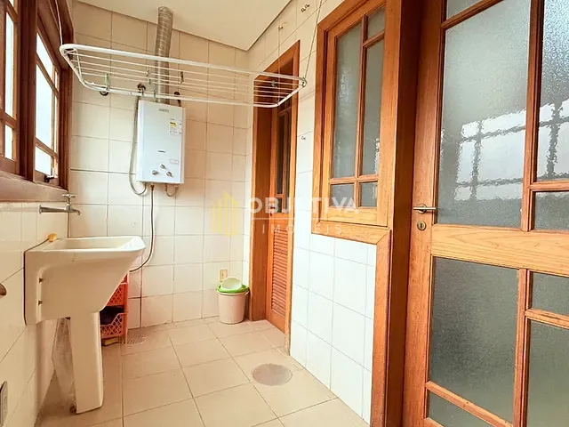 Apartamento 3 quartos e 7 banheiros, à venda, no bairro Petrópolis em Porto Alegre