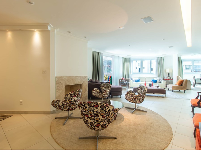 Foto do Apartamento - Apartamento à venda 3 Quartos 3 Suites 4 Vagas 257M² Real Parque São Paulo - SP | Correteria Imóveis