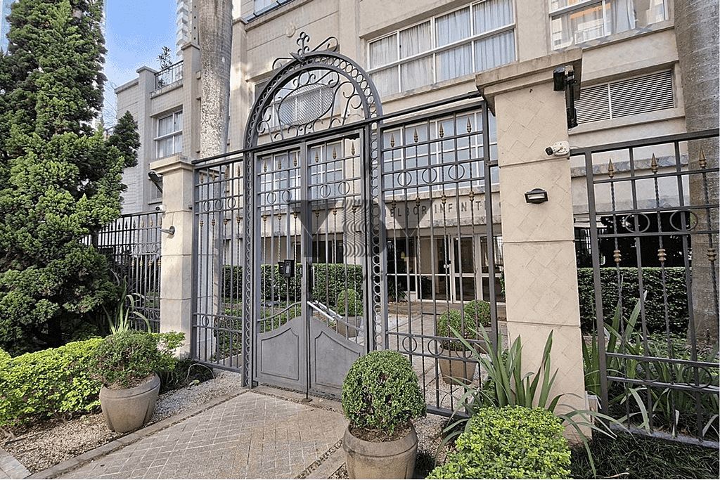 Apartamento à venda com 3 quartos, 95m² - Foto 1