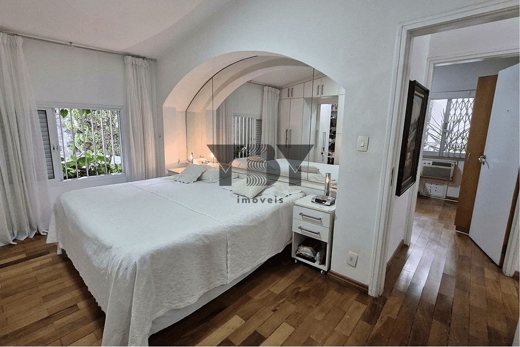 Casa à venda com 4 quartos, 290m² - Foto 44