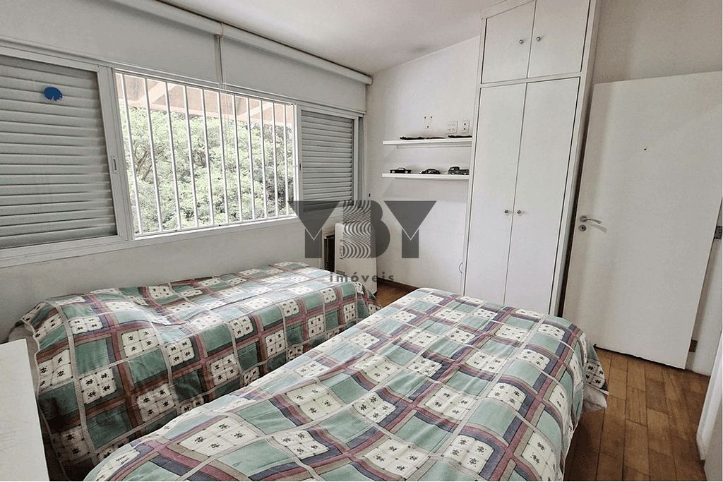 Casa à venda com 4 quartos, 290m² - Foto 4