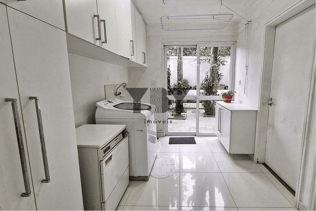 Casa à venda com 4 quartos, 290m² - Foto 25