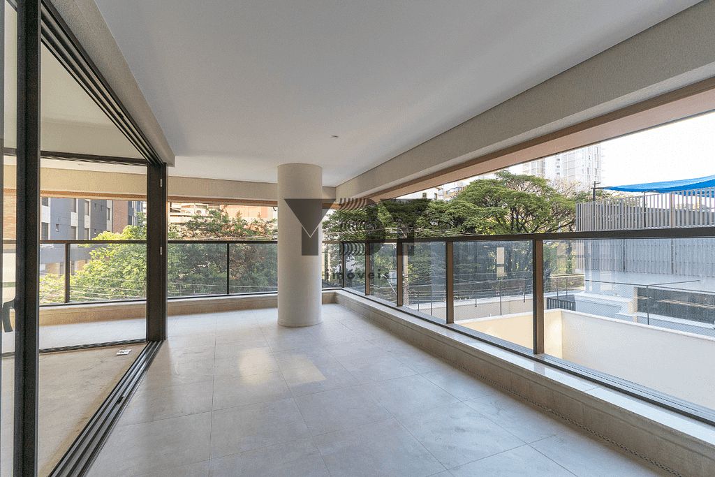 Apartamento à venda com 3 quartos, 153m² - Foto 1