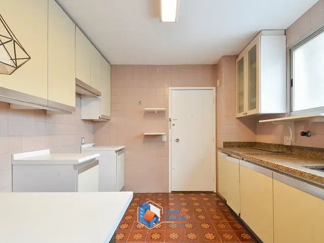 Apartamento 4 quartos e 4 banheiros, à venda, no bairro Moema em São Paulo