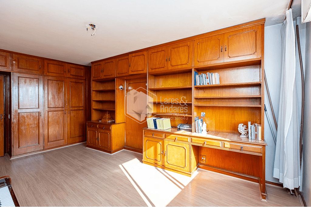 Apartamento à venda com 3 quartos, 254m² - Foto 3