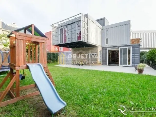 Casa 3 quartos e 3 banheiros, à venda, no bairro Teresópolis em Porto Alegre