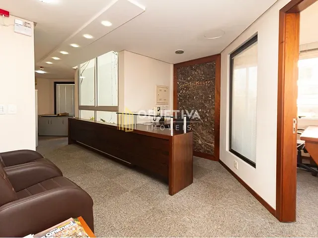 Sala à venda, no bairro Menino Deus em Porto Alegre