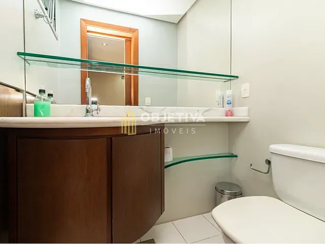 Sala à venda, no bairro Menino Deus em Porto Alegre