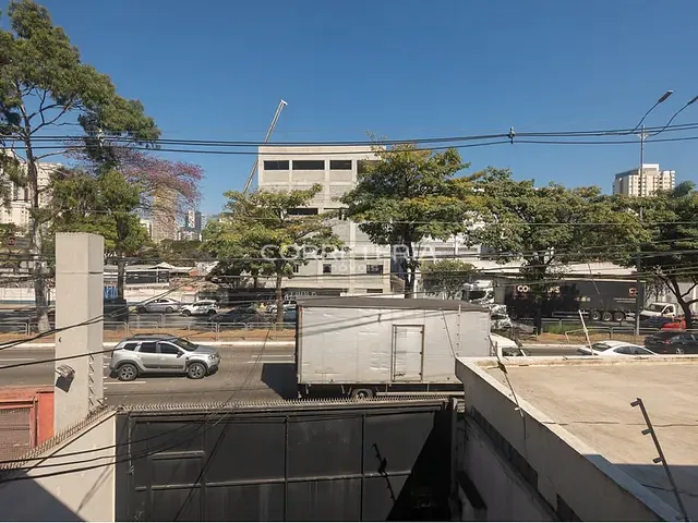 Loja à venda, no bairro Moema em São Paulo