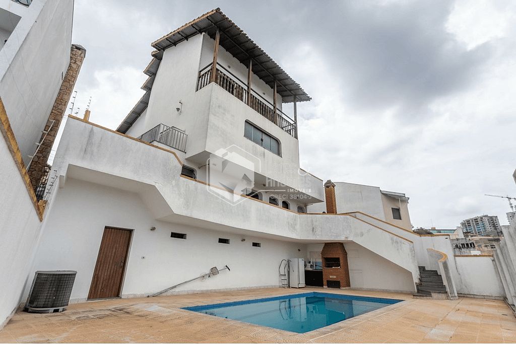 Casa, 4 quartos, 355 m² - Foto 1