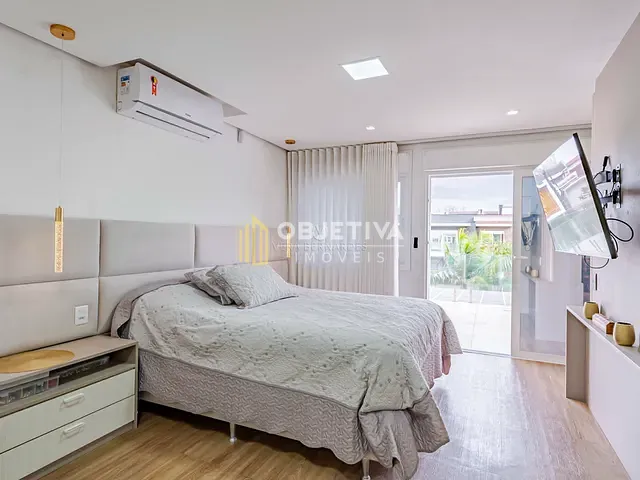 Casa 2 quartos e 7 banheiros, à venda, no bairro Vila Assunção em Porto Alegre