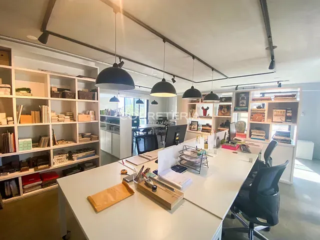 Sala à venda, no bairro Itaim Bibi em São Paulo